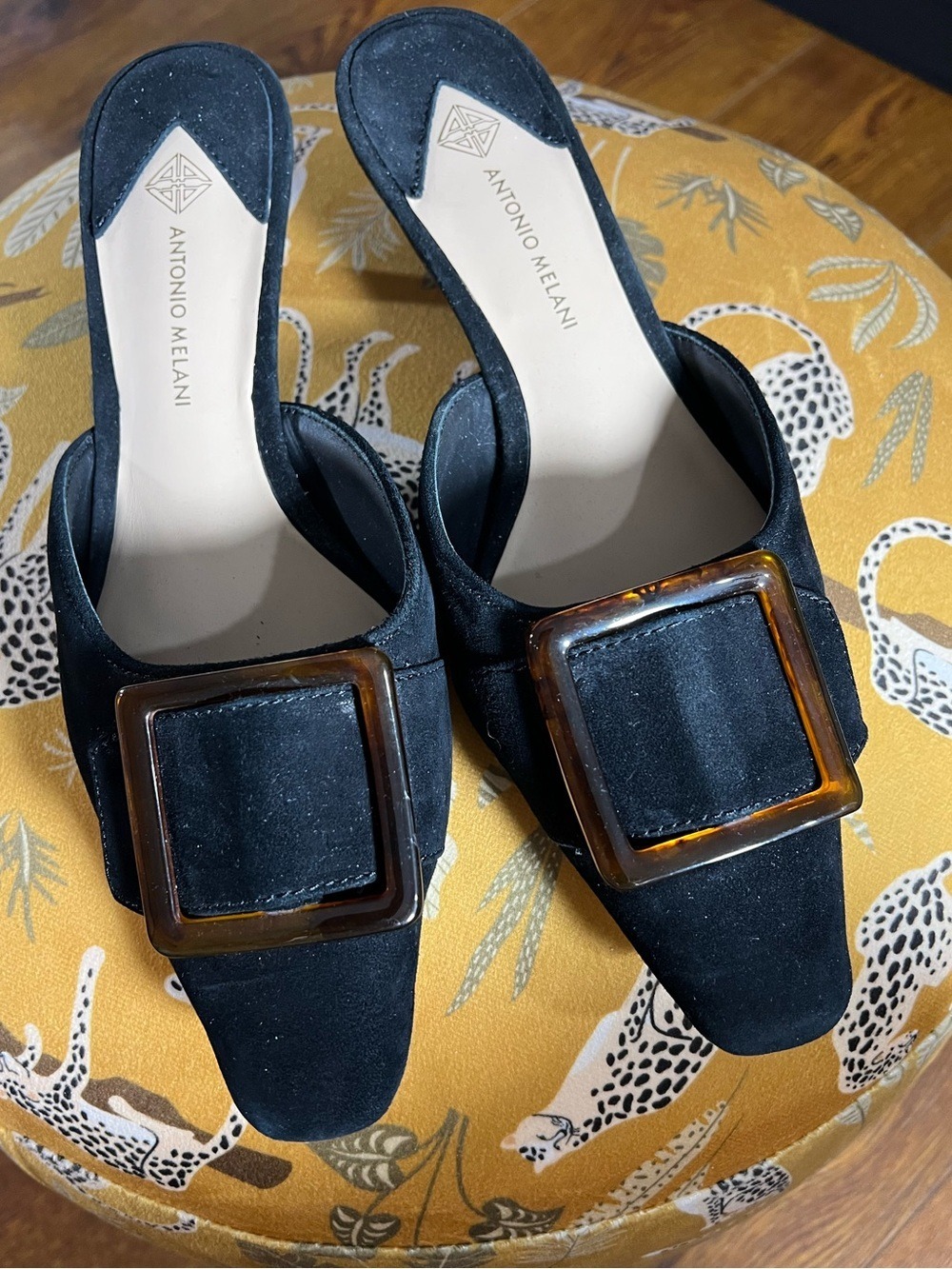 NWOB $110 Antonio Melani Greta Black Suede Resin Buckle Mule Heels 7.5 - Picture 4 of 8